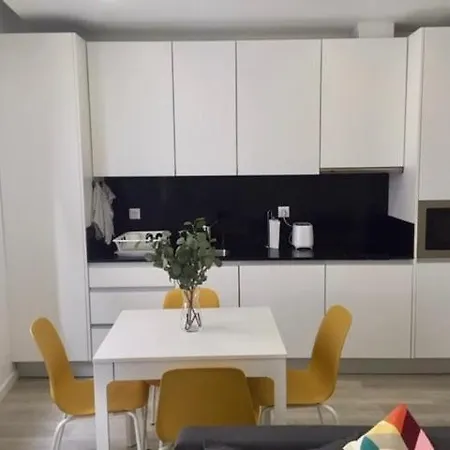 Heart Of - The Perfect Getaway شقة أفيرو